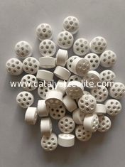 Einheitliche Porenstruktur 7 Löcher Aluminiumoxid Katalysator Träger Chemische Trägheit
